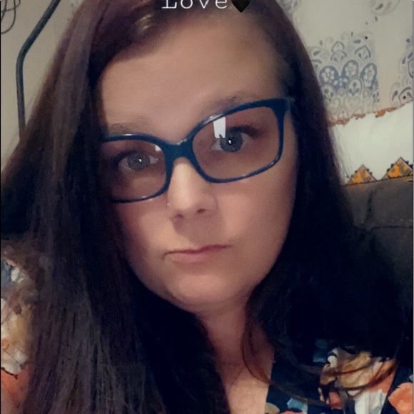 Meet your Posher, Ashley - Picture 5 of 7